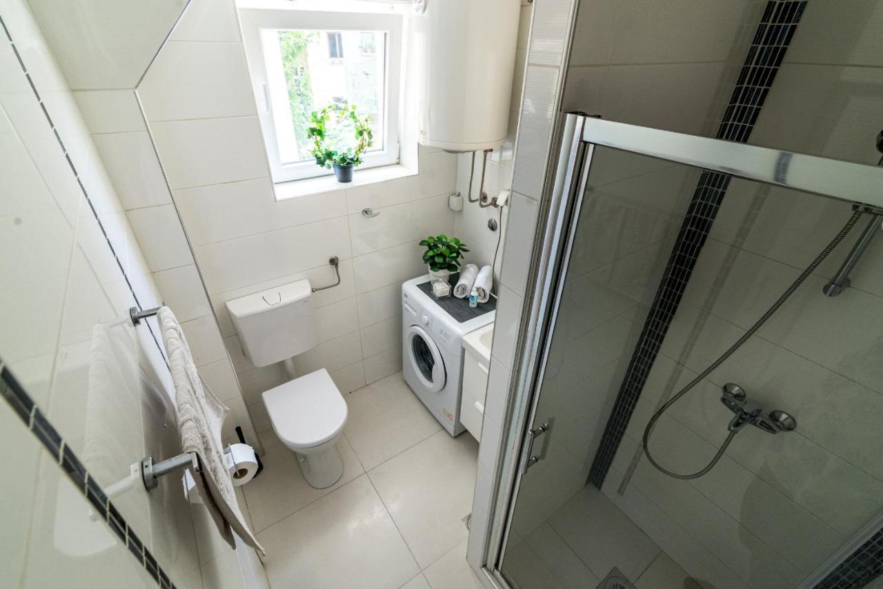 Apartment Enigma Belgrado Esterno foto